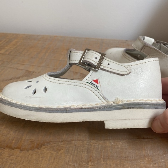 Vintage Girls White Leather Mary Jane’s - Picture 4 of 8